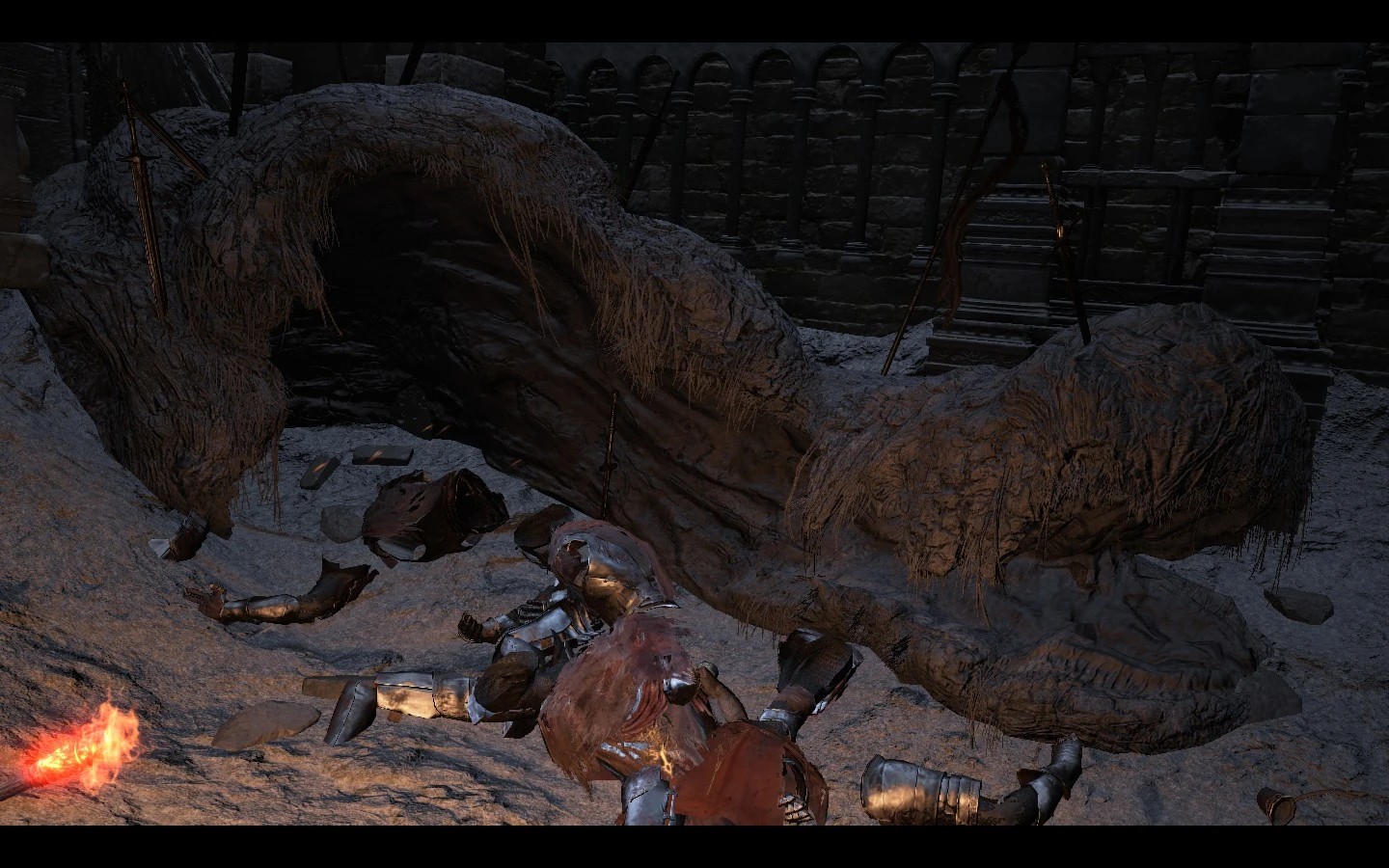 Ещё один застывший труп там же.