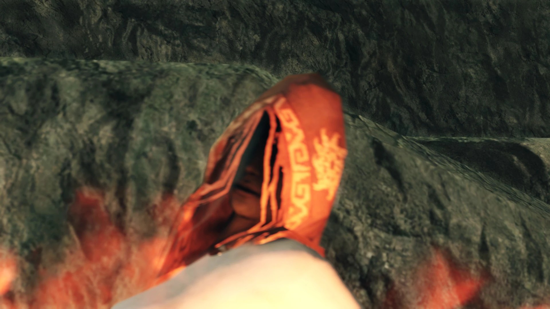 С близкого расстояния видно, что волшебницы не являются полыми.