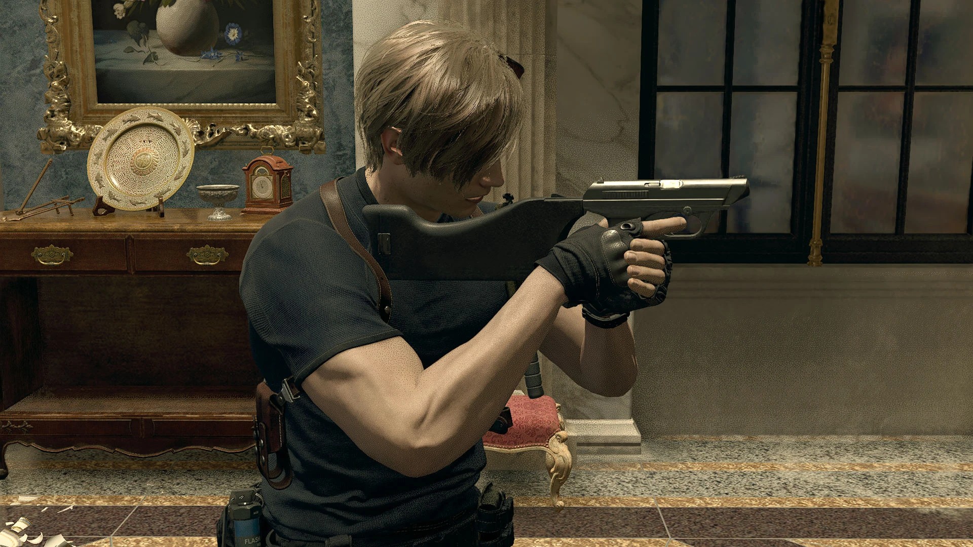 Леон целится из «Матильды» с установленной ложей